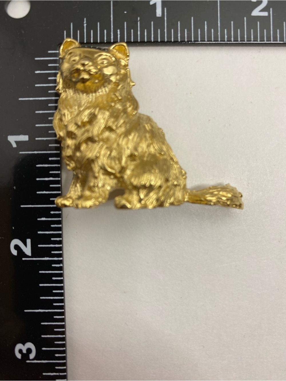 Vintage Trifari Cat Brooch Sitting Persian Signed Crown Trifari Gold Tone - Picture 12 of 13